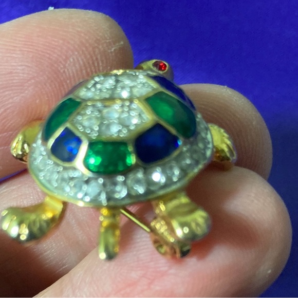 Vintage Turtle Gold-tone Blue/Green Enamel Body Rhinestones Broach with red eyes - Picture 5 of 6